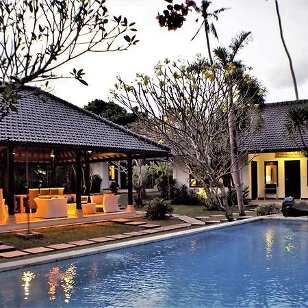 Finn'S Villa Santai Семиняк Екстериор снимка
